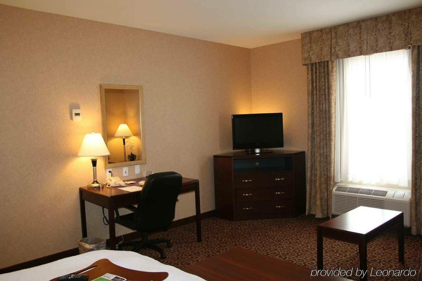 Hampton Inn & Suites By Hilton Edmonton International Airport Leduc Kamer foto